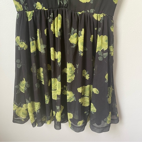 Urban Outfitters mesh sheer floral 90s dottie collared mini shirt dress size S - Picture 9 of 13